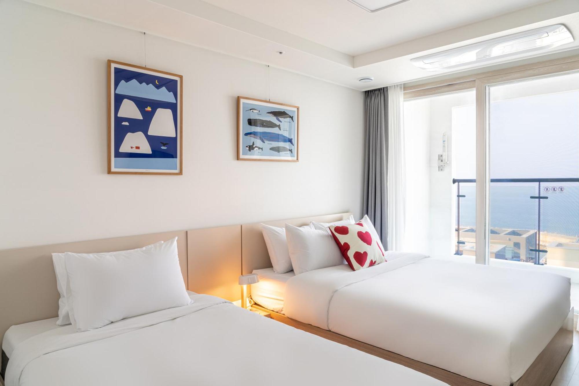 Urbanstay Sokcho Deungdae Beach Exterior photo