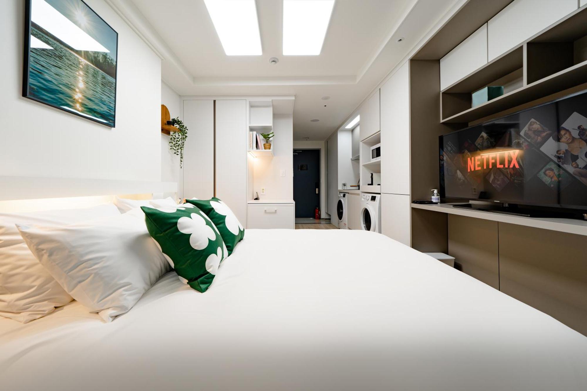 Urbanstay Sokcho Deungdae Beach Exterior photo